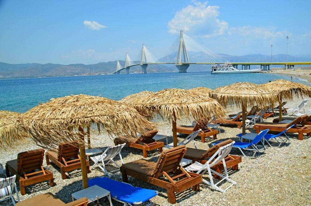 360 Spectacular View Lejlighed Patras Eksteriør billede